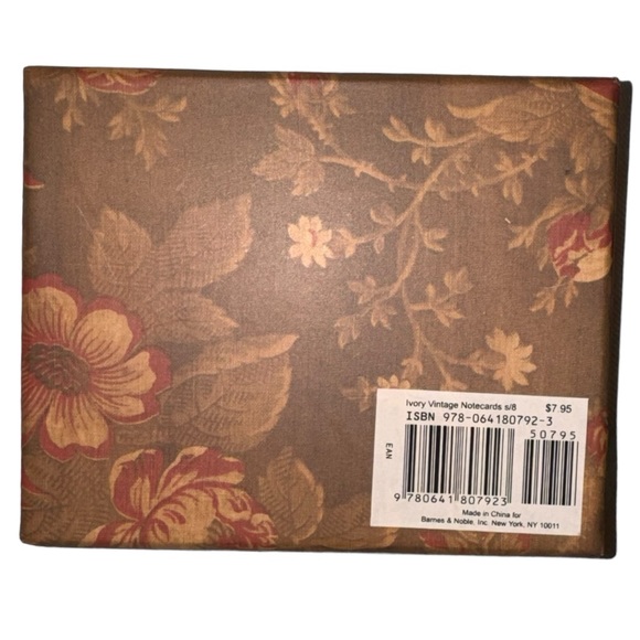 Barnes & Noble Ivory Vintage Notecards & Envelopes Set of 8 - Picture 5 of 9